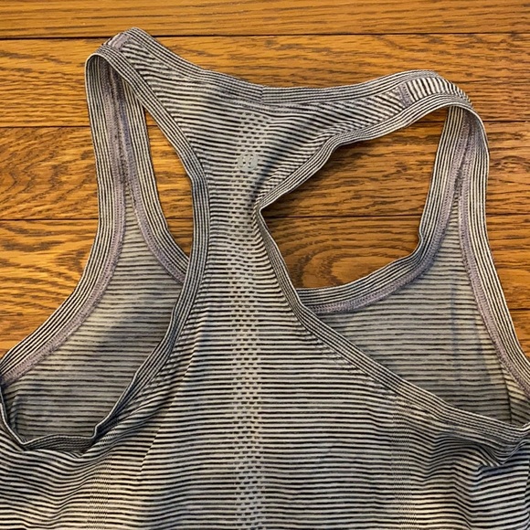 Lulu lemon tank - Picture 3 of 4